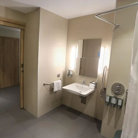 Hampton By Hilton Old Town 3*